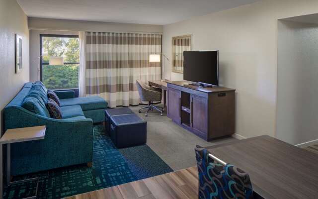 Hampton Inn & Suites Nashville-Airport