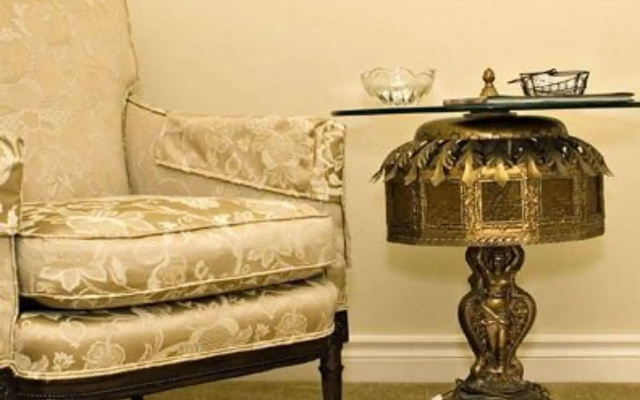 Silver Service Inn