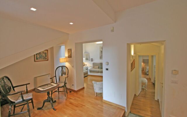 Travel & Stay - Parione