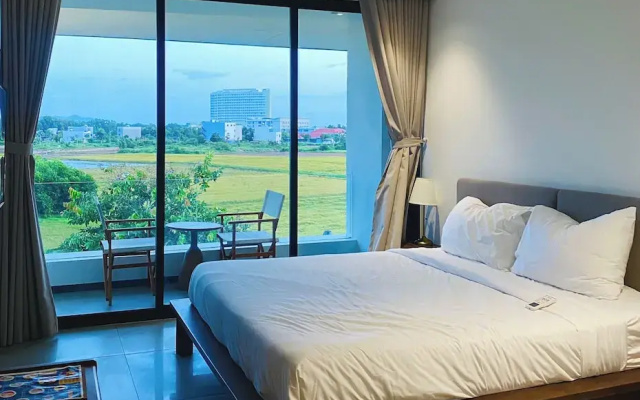 Field Villa