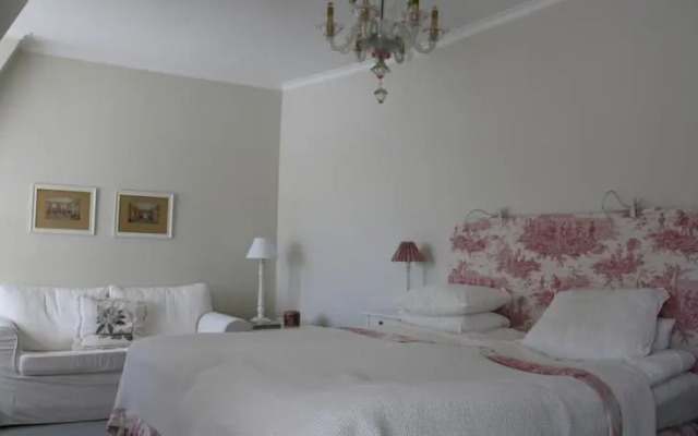 Östa Gård Bed & Breakfast
