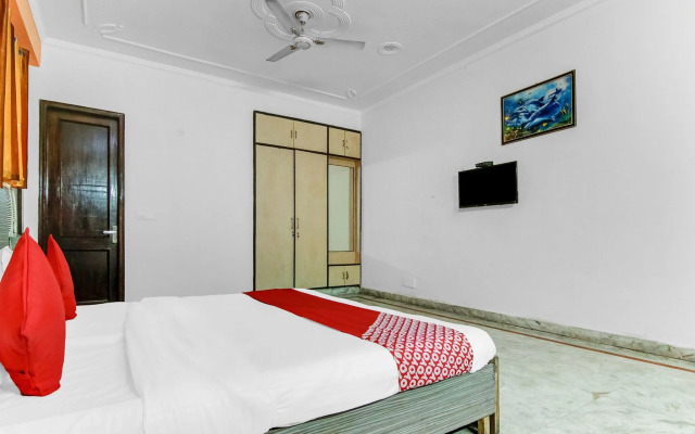 Flagship Hotel Orlov