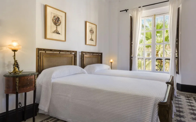 Genteel Home Romanilla