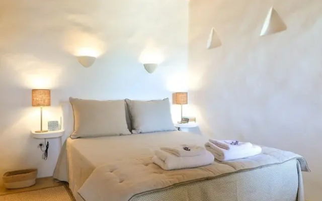 Sea-aura House in Tinos