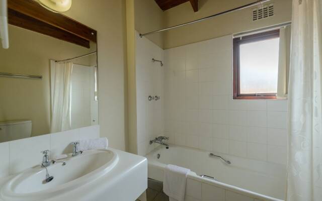 San Lameer Villa Rentals  2827