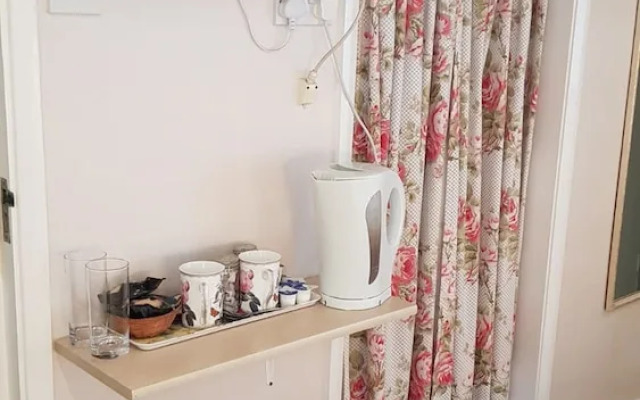 Holly House Bed & Breakfast