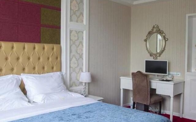 Wuhan Rome Holiday Hotel