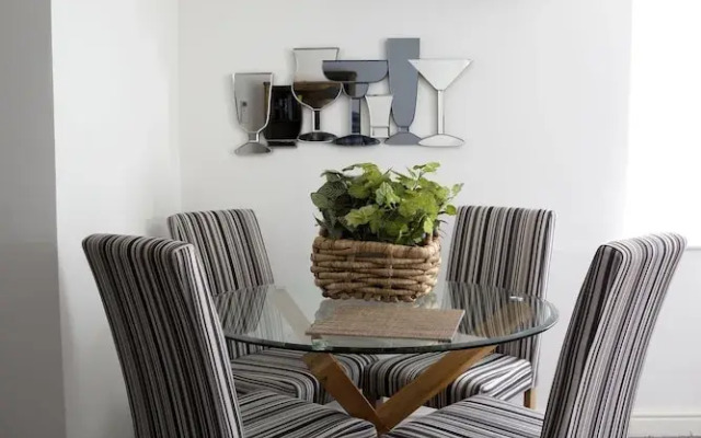 River Court Apartments LETS
