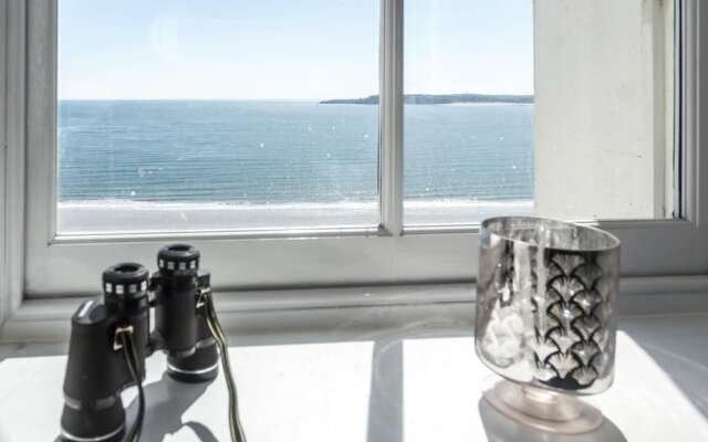 The Penthouse - Luxury 1 Bed - Panorama - Tenby