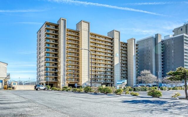 Marigot Beach 303 2 Bedroom Condo by RedAwning