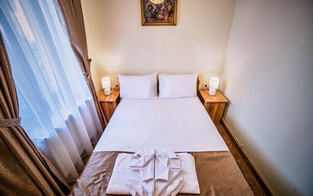 Central Apartment Luxury