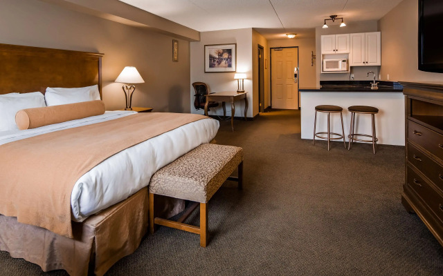Best Western Plus Orillia Hotel
