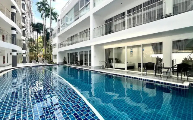 B12a Pool Access Partial Seaview 2brs 1bath Karon