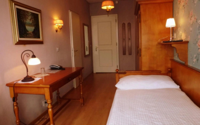 Central Continental Hotel