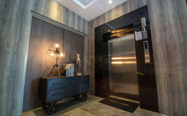 Indra Hotel - Boutique Suites