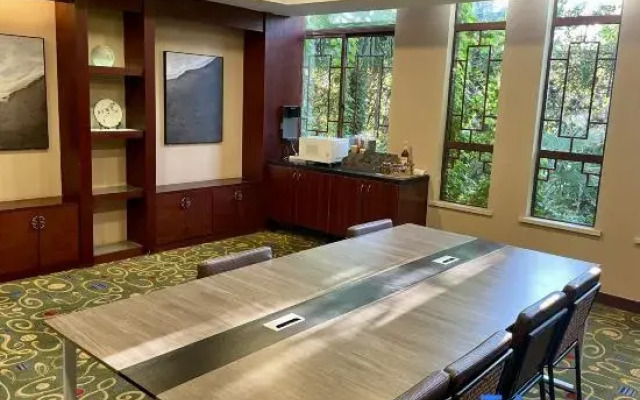 Ginkgo Qizhuang Hotel