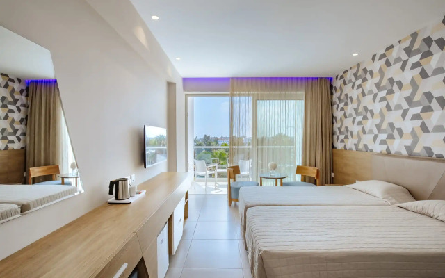 Tasia Maris Seasons Hotel - Adults Only