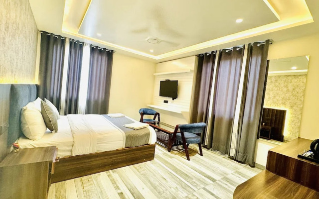 Raksha Suites & Banquet Greater Noida