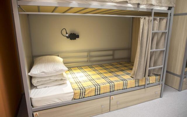 Hostel Apelsin