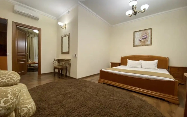 Boomerang Business Hotel