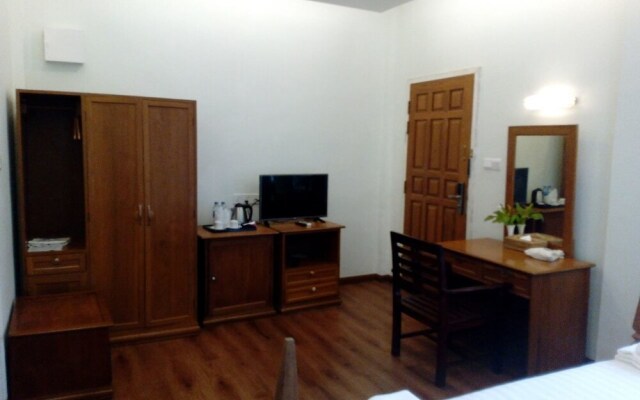 Mrauk U Hotel