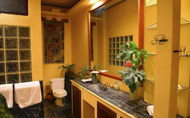 Away Chiang Kham Villa