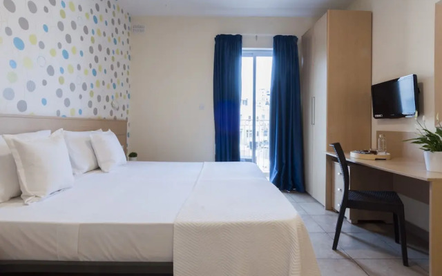 Blubay Apartments by ST Hotel