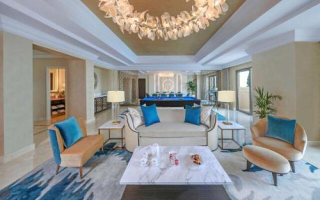 Palm Beachfront Estate Sunset Atlantis views