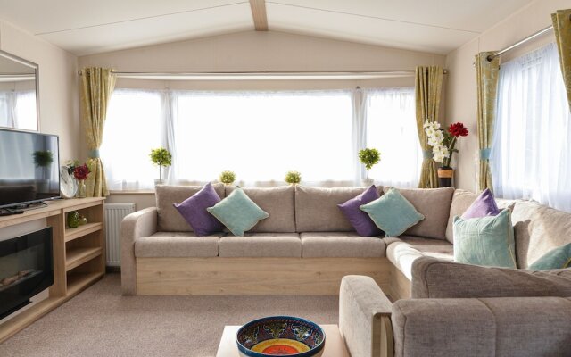Boutique Home in Hastings With TV