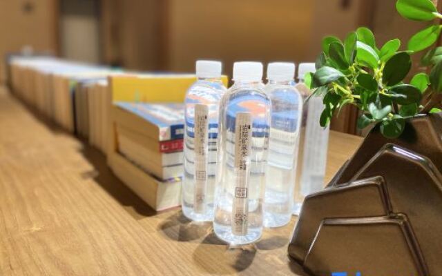 Qianna Hotel (Zhengzhou Erqi Square Dennis David City)