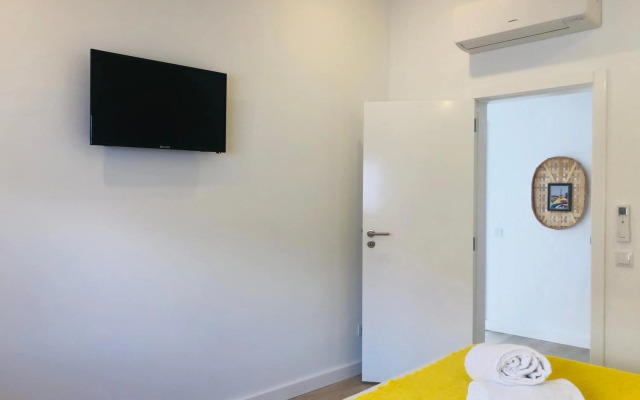 Central Tiled Apartment