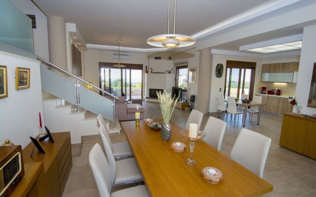 Cretan Vineyard Hill Villa Private Pool, Panoramic View, Beautiful Vineyard
