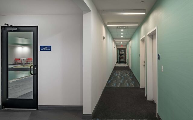 Tru by Hilton Garland Richardson