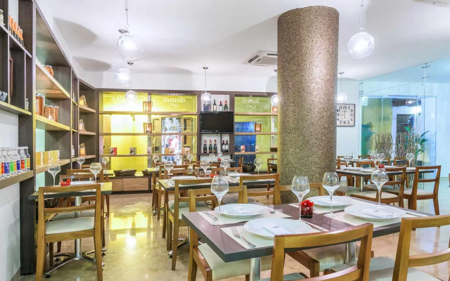 NH Cartagena Urban Royal