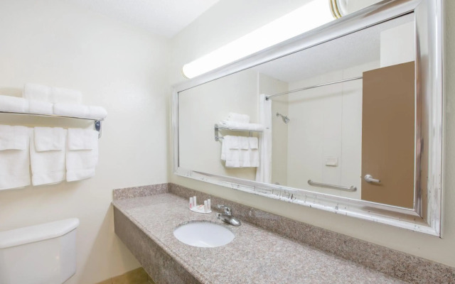 Ramada by Wyndham Tulsa