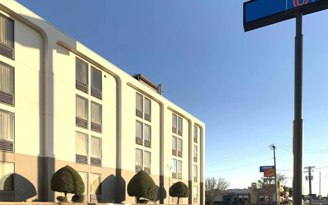 Motel 6 Lewisville, TX - Medical City
