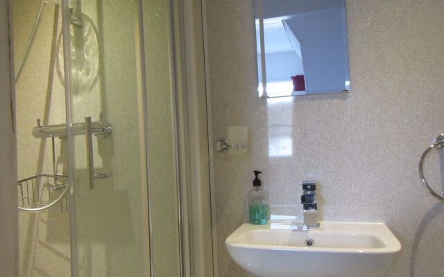 Glascoed Guest House