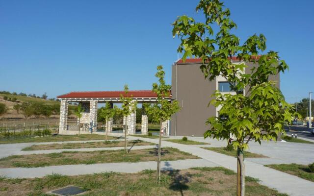 Comfort Suites and Rooms