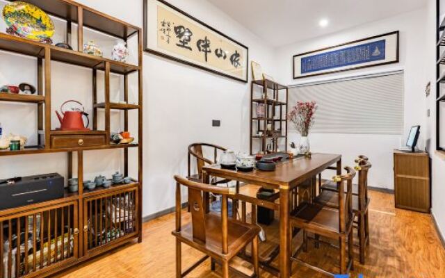 Yishan Banye Homestay (Longqi Wharf Branch)