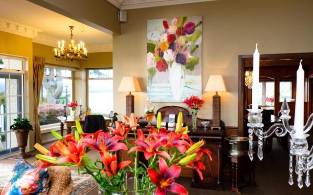 On The Point - Lake Rotorua