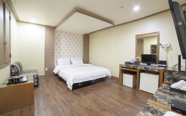 JJ Hotel