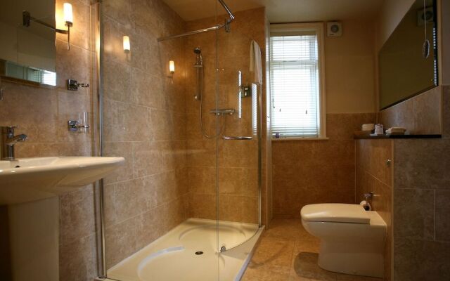 Orchard Club - Newton House