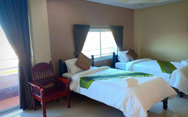 Submukdaphoomplace Hotel