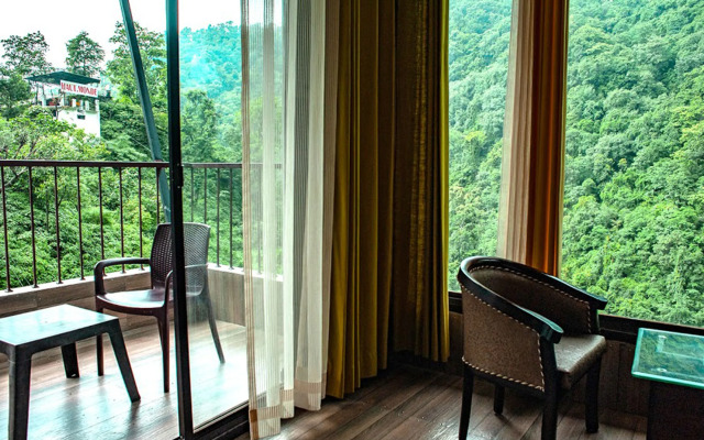 Haut Monde Hill Stream Resort and Spa