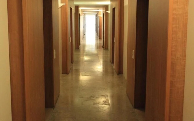 LoftAbroad Studios