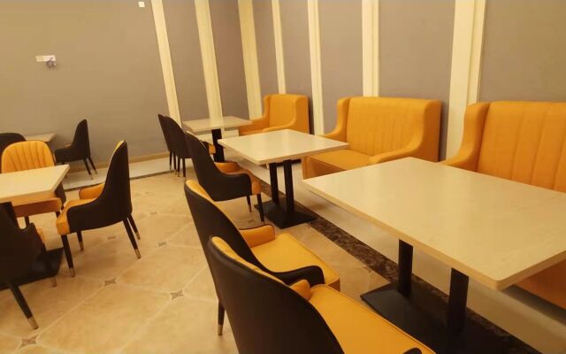 Vienna Hotel (Hezhou Xindu)