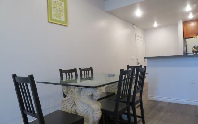 Fully Furnished Apartments near CSUN