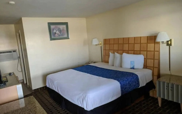 Travelodge by Wyndham Clovis