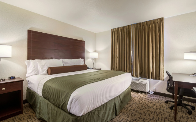 Cobblestone Hotel & Suites - Victor