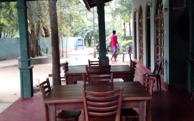 Thuruliya Guest House